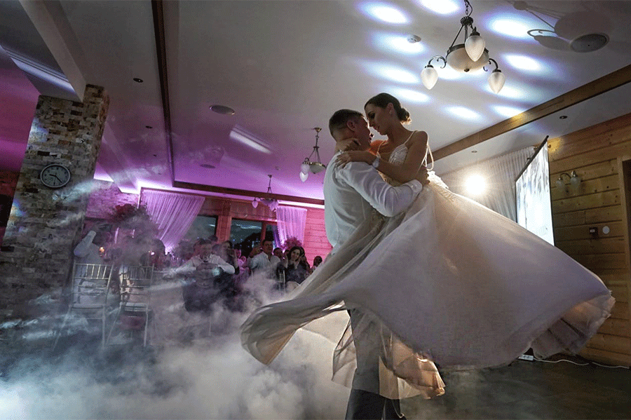 „Vila Viesai“ Sodyba Vestuvėms – Pirmojo šokio Magija